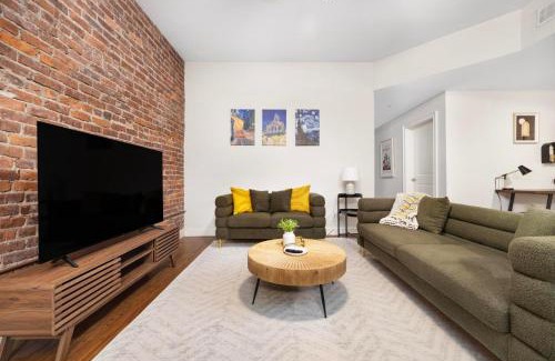 Johnson City House | 2BR loft condo in downtown Johnson City