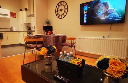 Ormeau Apartment | 2BR Modern Luxury Loft Apartment