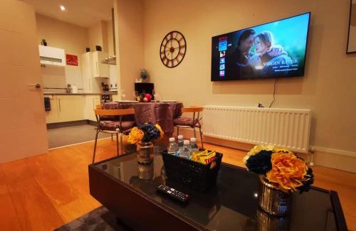 Ormeau Apartment | 2br Modern Luxury Loft Apartment