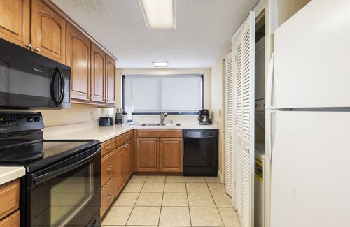 Myrtle Beach Condo | 2BR Ocean View Condo w Private Balcony
