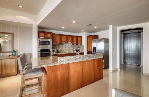 La Paz Apartment | 2BR Ocean View & Private Terrace at Vistamar