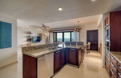 La Paz Apartment | 2BR Ocean View & Private Terrace at Vistamar