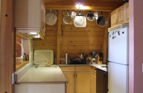 Driggs House | 2BR Pet Friendly Darby Barn