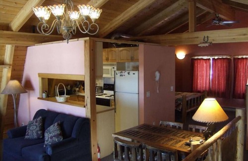 Driggs House | 2BR Pet Friendly Darby Barn