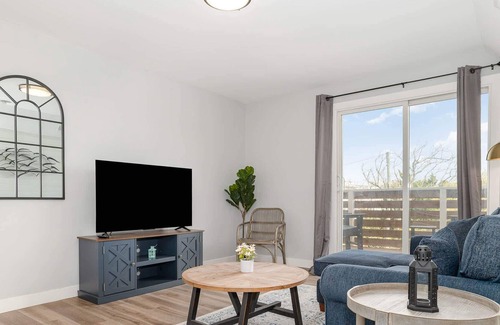 Cottage Line Apartment | 2BR Sand Dune Suite | Beach | Pool | Balcony