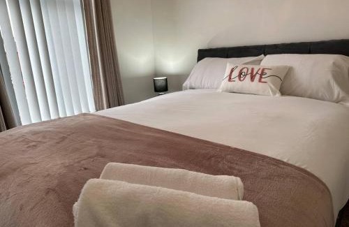 Ormeau House | 2br Stylish Ormeau Road House