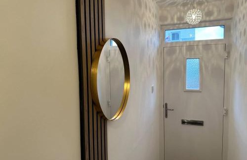 Ormeau House | 2br Stylish Ormeau Road House