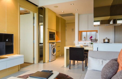 Queenstown Apartment | 2BR suite at Rochester Dr| Near Buona Vista MRT | 780 sqft|