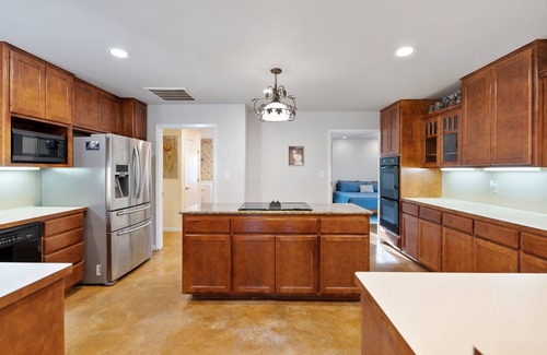 Marble Falls House | 2br Texas Countryside Home w/Hot Tub!