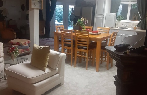 Young Harris Apartment | 2BR"The Terrace" handicap friendly dogs go 4 free