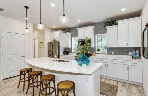 Ono Island House | 2BR Townhome | 6 Bikes Included | Private Beach Club w/Tiki Bar |Pools |Hot Tub |Golf | Dogs OK
