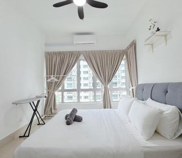 Salak South Apartment | 2BR unit in Razak City Residence by Lisa Homestay