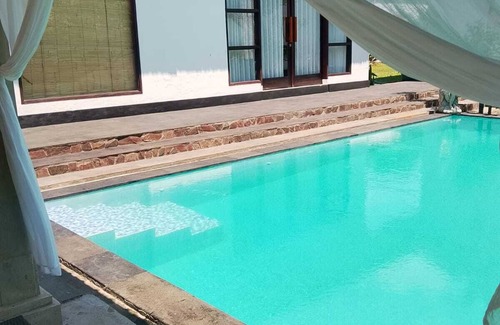 Kalibukbuk Villa | 2BR Villa ,full furnished villa, swimming pool. Near beach & big Garden