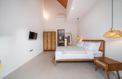 Padangsambian Klod Villa | 2BR Villa with 2m pool, close to semiyak