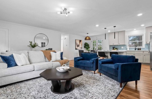Prairie Village House | 2BRHome/Close to Plaza/Quiet Neighborhood
