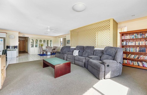 Bellara Apartment | 2BRM Apt Bribie Island - Pumicestone Passage Views