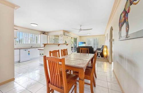 Bellara Apartment | 2BRM Self Contained Apt - Pumicestone Passage Views