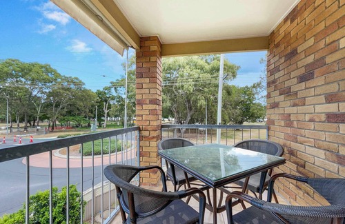 Bellara Apartment | 2BRM Self Contained Apt - Pumicestone Passage Views