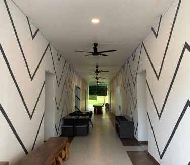 Alor Gajah House | 2D Fantastic Villa Best HomeStay