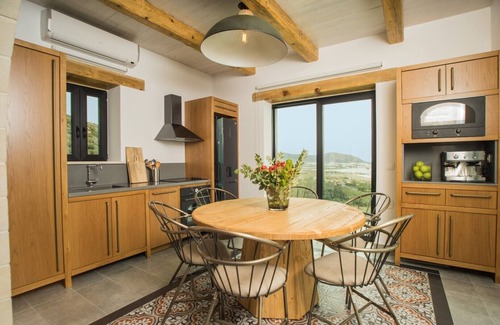 Falassarna Villa | 2Jacuzzi in & outdoor ★ 2Heated pool ★ 2Sauna ★ 14sleeps