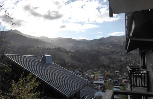 Saint-Gervais-les-Bains Apartment | 2nd floor, swimming pool, balcony, parking, tv, ski locker, 42m², Saint Gervais