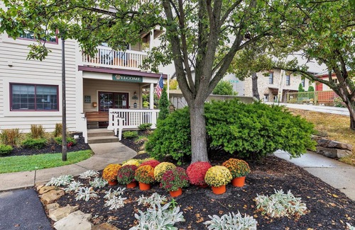 Nashville Condo | 2nd Floor Back Side Suite - 206 by Grand Wood Suites