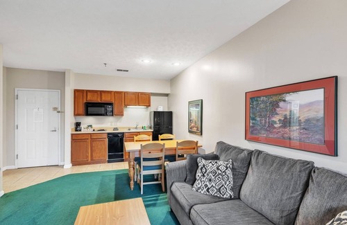 Nashville Condo | 2nd Floor Front Side Suite - 203 by Grand Wood Suites