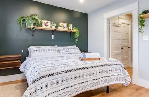 Beechmont House | 2nd Floor Penthouse w/fast wifi and RV Parking