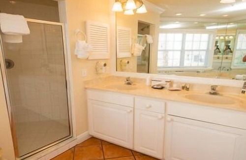 Bradenton Beach Hotel | 2nd Floor studio. Stairs only. Pet Friendly
