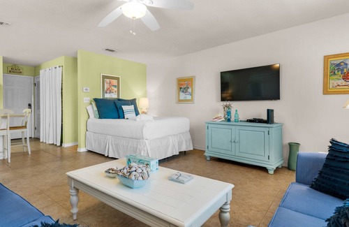 Seagrove Beach Condo | 2nd Floor Studio for 4: Pool + 300 Yards to the Beach