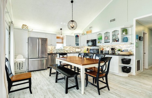 Spanish Grant House | 2nd Row Gulf Views, Elevated Sunning Deck, Updated Interior, Easy Beach Access