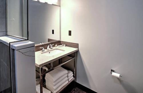 Hickory House | 2nd Street Inn Room #2