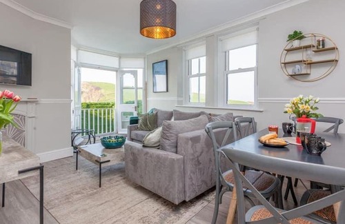Hele Apartment | 2TheVilla - Great views, 3 bedrooms, parking, central location