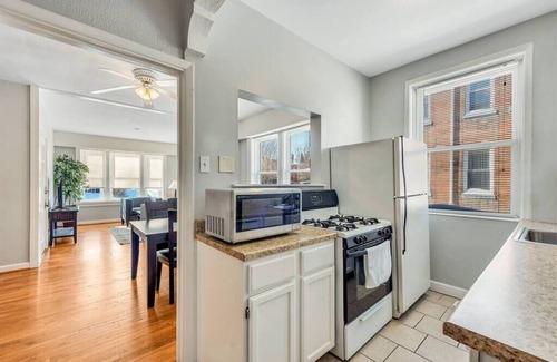 Southwest Garden House | 2w Tower Grove Getaway