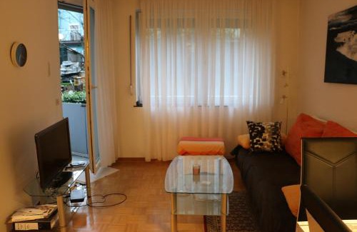Suedviertel Apartment | 2Zi-App Nähe Hbf und Aalto Theater mit kl. Balkon