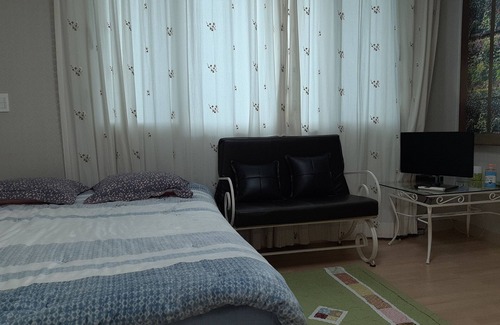 Yongju-ri House | 3년, 전에 새 집을 짖고, 게스트 룸을 렌트 하게 되었습니다 !^~^