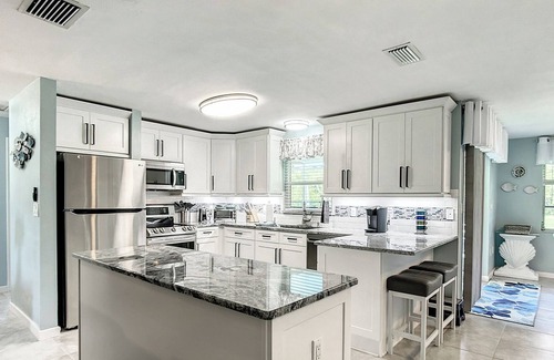 Fort Myers House | 3/2/2 Gulf-Access Home; heated pool, fish, kayak, boat lift, pet-friendly