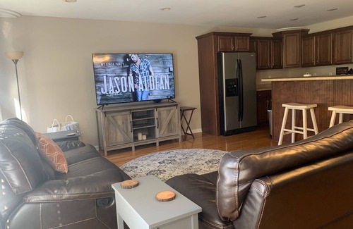 Bristol House | 3/2.5 Townhome near downtown Bristol, TN