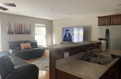 Bristol House | 3/2.5 Townhome near downtown Bristol, TN