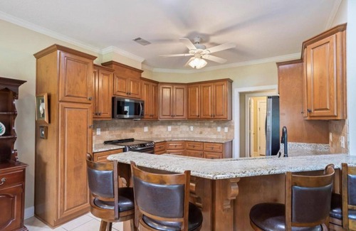 McCormick House | 3/2 house on Tara Golf Course in charming McCormick with WiFi, fitness room, AC