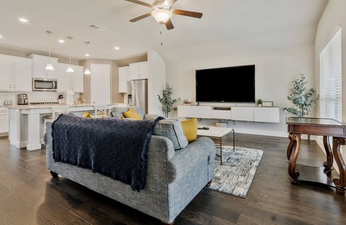 Fort Worth House | 3/2 | Short Drive to Stockyards| Patio | BBQ grill