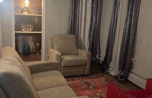 Norwichtown House | 3.3miles to Mohegan Sun, Barn style house. Newly renovated