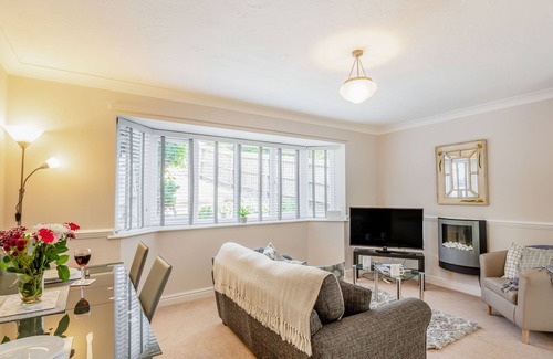 Deganwy Cottage | 3 ALL SAINTS AVENUE, family friendly, with a garden in Deganwy