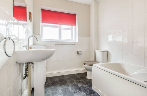Deganwy Cottage | 3 ALL SAINTS AVENUE, family friendly, with a garden in Deganwy