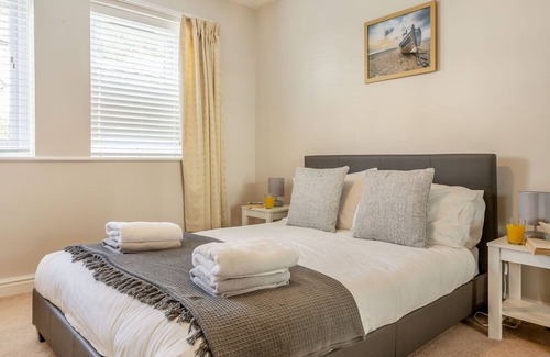 Deganwy Cottage | 3 ALL SAINTS AVENUE, family friendly, with a garden in Deganwy