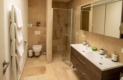 Neusiedl am See Apartment | 3 App. Susanne, Dusche, WC, 3 Schlafräume - Pannonia Appartements