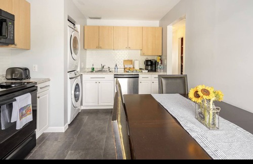 Virginia Park Apartment | 3 BD Maisonette - South Tampa - Central Location