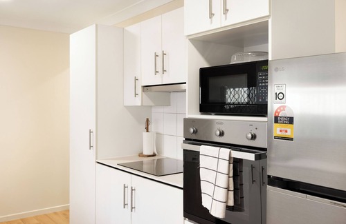 Acacia Ridge Apartment | 3 Bdr apt! Aircon! Espresso! Restaurants! 12BS3