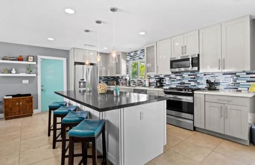 Racquet Club South House | 3 BDR Desert Oasis in the Heart of Palm Springs