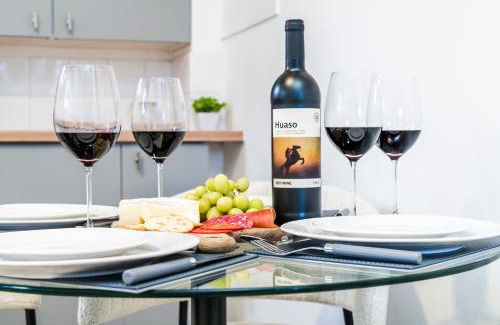 Norbiton House | 3 BDR House in Kingston upon Thames, London Waterloo in 30 mins